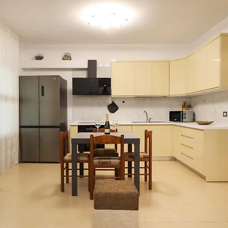 ヴィラ Altin Vlorë